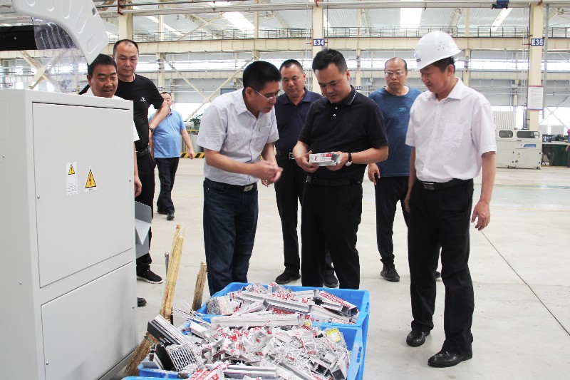 201907261564108696125919.jpg 調(diào)研園區(qū)及車(chē)間 (10).jpg