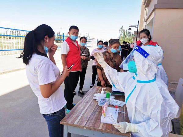 疫情防控不松懈  生產(chǎn)任務不停歇