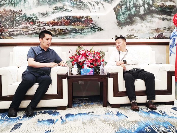 甘肅建投新能源公司董事長趙琰森一行赴華電曹妃甸重工裝備有限公司、華潤電力陜西公司、陜西辰瑪風(fēng)力發(fā)電有限公司進(jìn)行業(yè)務(wù)洽談